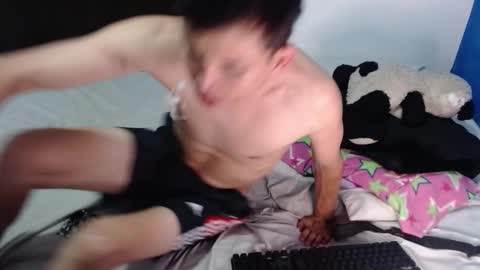 Snapshot of linger420 chatting on 09-18-25, 05:20 linger420 online show from 09-18-25, 05:20