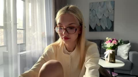 Emma online show from 04-27-26, 03:43