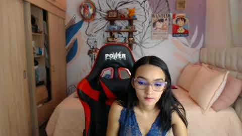 LinzyBaner online show from 06-24-26, 11:37