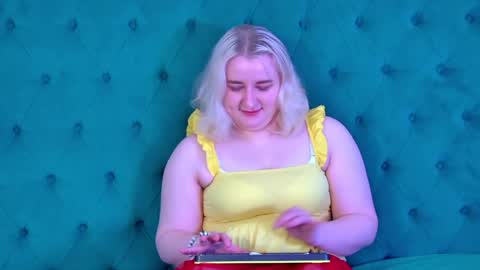LioraArdyn online show from 04-26-26, 05:16