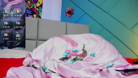 Snapshot of lirioswiitt_ chatting on 12-11-24, 11:21 lirius online show from 12-11-24, 11:21