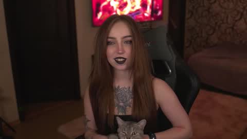 Lisa online show from 10-28-25, 06:43