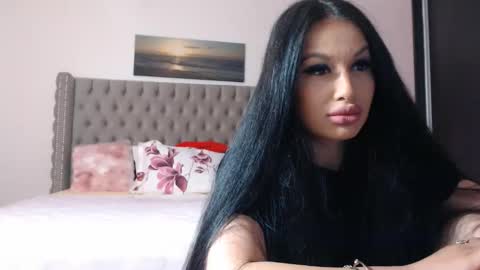 Lisa online show from 04-15-26, 07:43