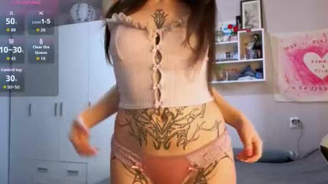 Snapshot of lisa_mzemta chatting on 02-07-26, 08:40 Lisa online show from 02-07-26, 08:40