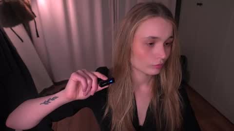 Elisabeth or Lisa online show from 03-17-26, 08:23