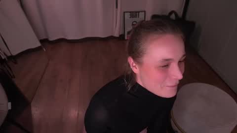 Elisabeth or Lisa online show from 03-19-26, 08:13