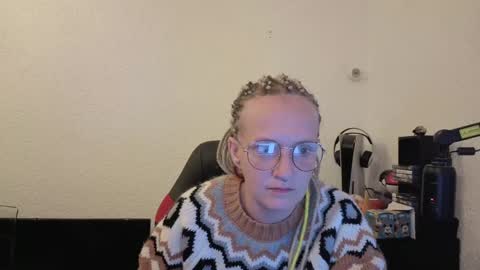 Snapshot of lisaathomass chatting on 04-16-26, 03:40 Lisa and Thomas online show from 04-16-26, 03:40