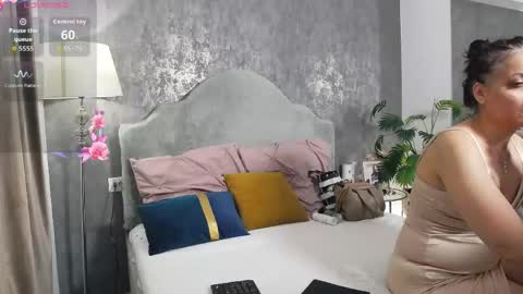 lisacroft online show from 05-25-26, 06:52