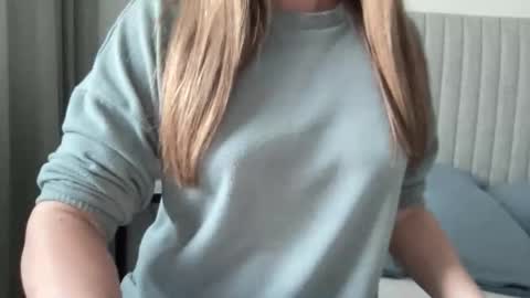 Lisa online show from 04-17-26, 05:05