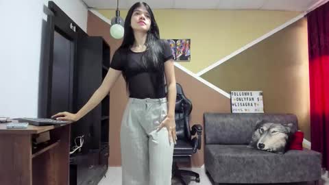 Snapshot of lisagray_1 chatting on 03-27-26, 07:35 Lisa Gray Independent Model online show from 03-27-26, 07:35
