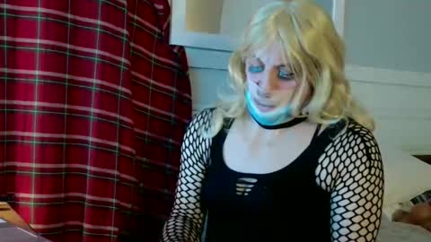 Lisa Love online show from 03-14-26, 01:44