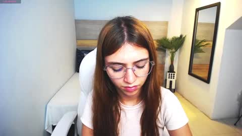 Liseth Fox online show from 02-26-25, 02:15