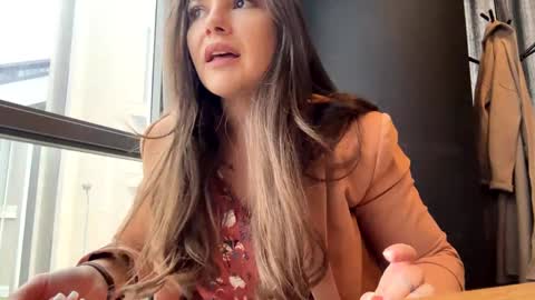 Lissa online show from 04-25-26, 09:45