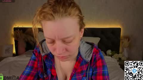 Snapshot of lissa_kitsune chatting on 04-20-26, 12:57 Lissa online show from 04-20-26, 12:57