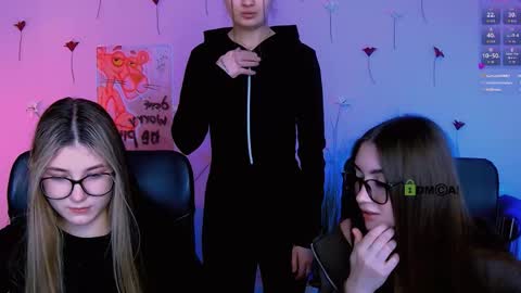 lissa_night online show from 04-13-26, 07:08