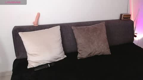 Snapshot of lissy_linda chatting on 06-26-26, 04:50 Liseth online show from 06-26-26, 04:50