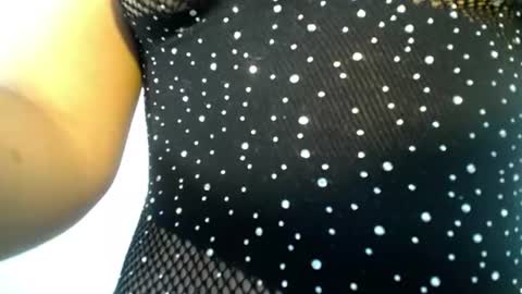 Snapshot of little18doll chatting on 06-14-26, 02:24 little18doll online show from 06-14-26, 02:24