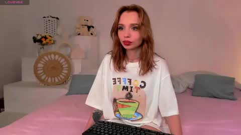 little_clare_ online show from 07-24-26, 09:07