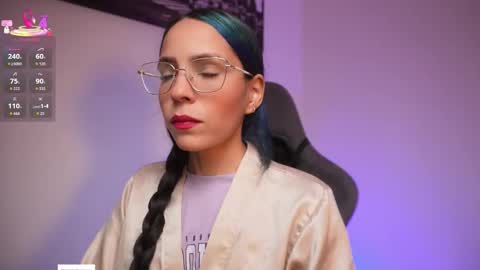 Snapshot of little_eli chatting on 01-05-26, 07:06 Help me reach 100 likes online show from 01-05-26, 07:06