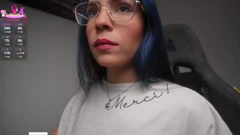 Snapshot of little_eli chatting on 01-06-26, 07:06 Help me reach 100 likes online show from 01-06-26, 07:06