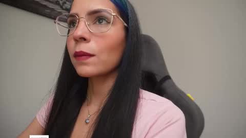 Snapshot of little_eli chatting on 01-18-26, 07:17 Help me reach 100 likes online show from 01-18-26, 07:17