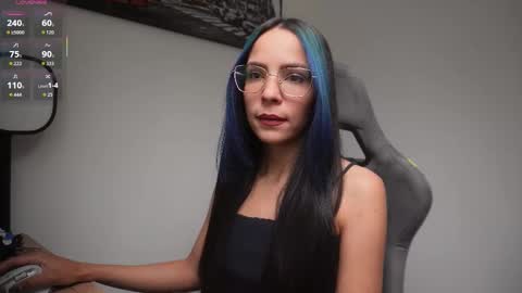 Snapshot of little_eli chatting on 02-07-26, 07:06 Help me reach 100 likes online show from 02-07-26, 07:06