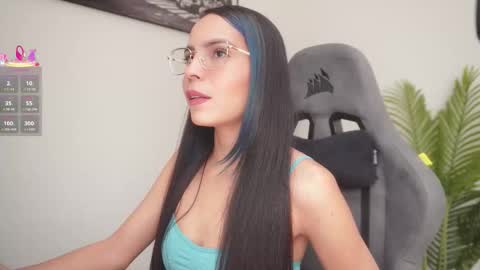 Snapshot of little_eli chatting on 03-19-26, 07:18 Help me reach 100 likes online show from 03-19-26, 07:18