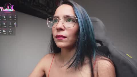 Snapshot of little_eli chatting on 04-14-26, 07:09 Help me reach 100 likes online show from 04-14-26, 07:09