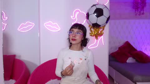 Snapshot of little_paulette chatting on 07-01-26, 04:36 Paulette online show from 07-01-26, 04:36