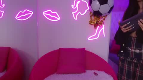 Snapshot of little_paulette chatting on 07-05-26, 04:19 Paulette online show from 07-05-26, 04:19