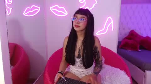 Snapshot of little_paulette chatting on 07-11-26, 04:04 Paulette online show from 07-11-26, 04:04