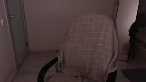 little_pretty_woman online show from 04-19-26, 06:10