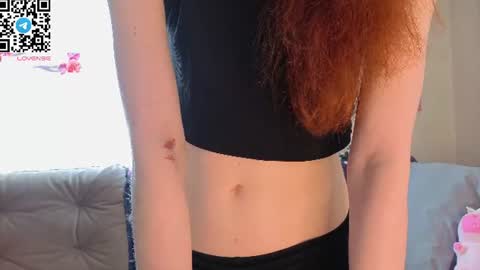 Snapshot of little_red_rosy chatting on 07-18-26, 05:00 Rosy online show from 07-18-26, 05:00