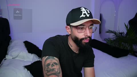 little_vannesaa online show from 01-25-25, 03:09