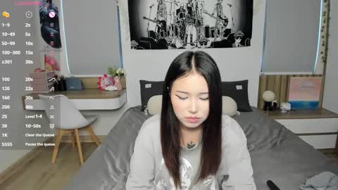 Snapshot of little_yena chatting on 02-03-26, 07:13 Yena and Gabby online show from 02-03-26, 07:13