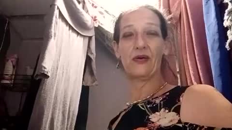Snapshot of littlebigsquirt7945 chatting on 08-01-26, 08:13 Sady Jayne online show from 08-01-26, 08:13