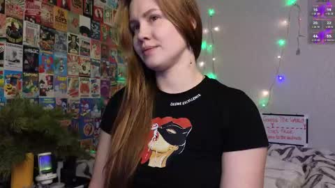 Snapshot of littleleen chatting on 01-18-26, 05:28 LillleLinn online show from 01-18-26, 05:28