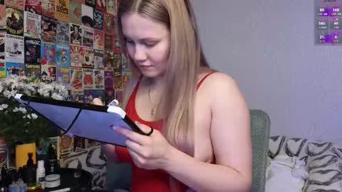 Snapshot of littleleen chatting on 02-01-26, 06:39 LillleLinn online show from 02-01-26, 06:39