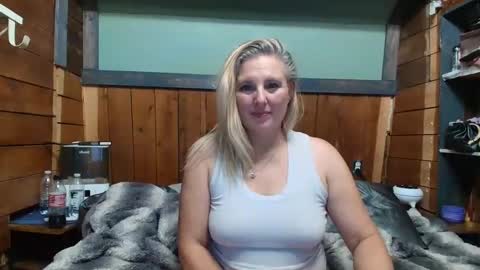 lisanixs online show from 05-29-26, 03:59
