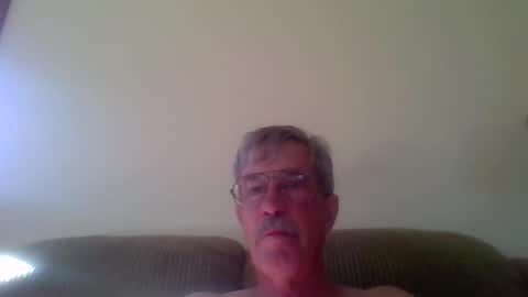 Snapshot of littlepetey17 chatting on 09-25-25, 03:49 littlepetey17 online show from 09-25-25, 03:49