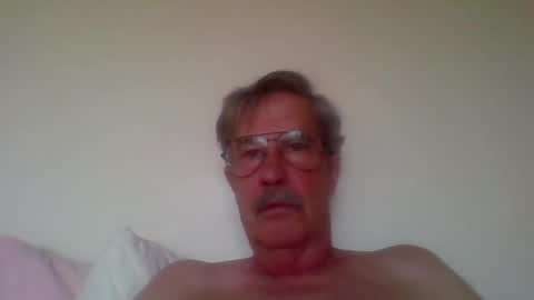 Snapshot of littlepetey17 chatting on 10-25-25, 10:04 littlepetey17 online show from 10-25-25, 10:04