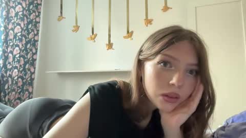 littleprincess3000 online show from 04-25-26, 01:52