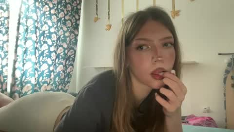 littleprincess3000 online show from 07-13-26, 01:25