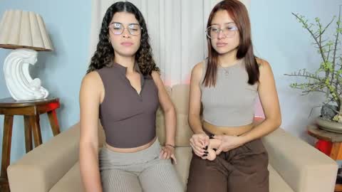 - Eileen - Izzy - Stiven online show from 04-04-26, 04:26