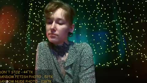 Niki  free tg channel with some photos gifs and info about streams  online show from 05-23-26, 01:48
