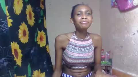 Snapshot of littleyanah chatting on 02-16-26, 05:31 yanah online show from 02-16-26, 05:31