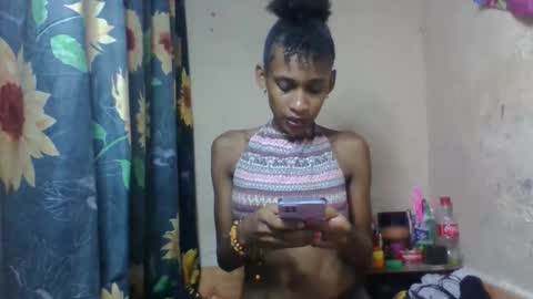 Snapshot of littleyanah chatting on 02-20-26, 07:43 yanah online show from 02-20-26, 07:43