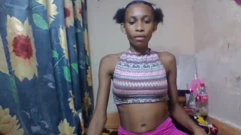 Snapshot of littleyanah chatting on 02-21-26, 08:37 yanah online show from 02-21-26, 08:37