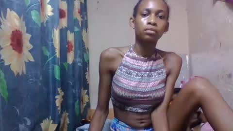 Snapshot of littleyanah chatting on 02-24-26, 09:40 yanah online show from 02-24-26, 09:40