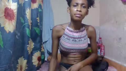 Snapshot of littleyanah chatting on 02-27-26, 10:15 yanah online show from 02-27-26, 10:15